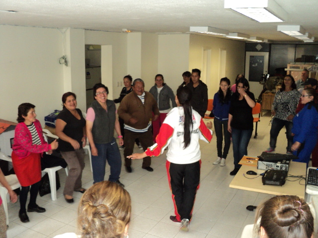 Foto de personas mayores en rumba